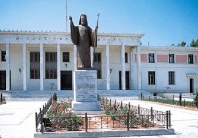 Κόρινθος: Αλλάζει το κέντρο της πόλης - Ανάπλαση της πλατείας του Δικαστικού Μεγάρου
